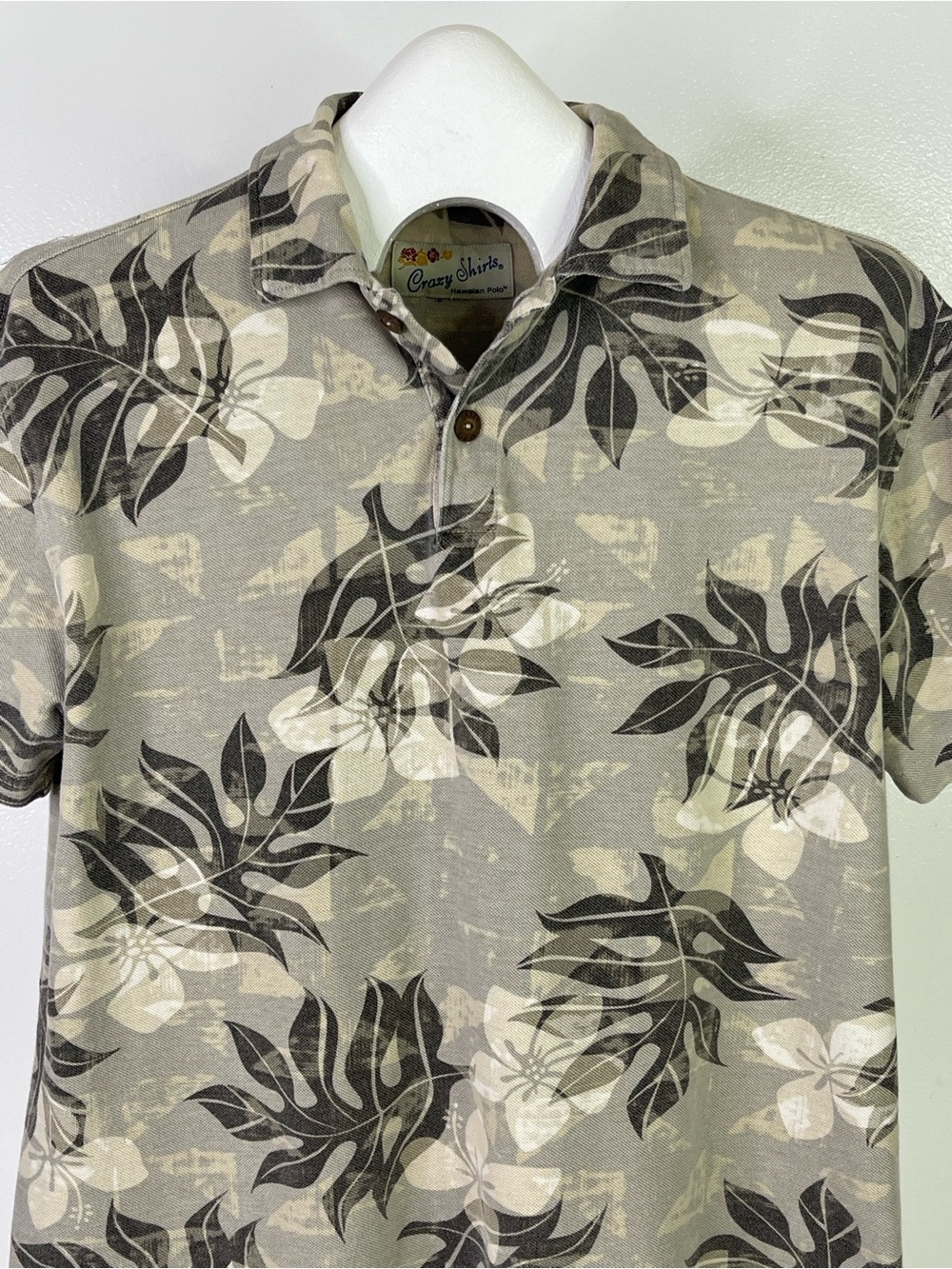 Crazy Shirts Hawaiian Polo Shirt Floral Leaf Knit Medium M